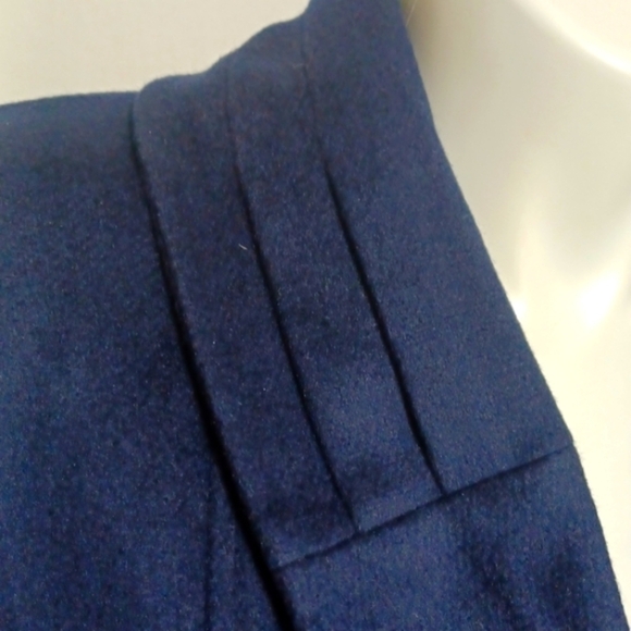 SIGNATURE WOMENS COAT SIZE 12 P IN A BEAUTIFUL NAVY BLUE WOOL 💙 - Picture 4 of 11